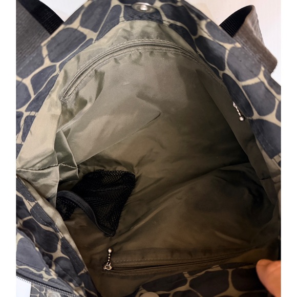 Baggallini Giraffe Print Large Tote Bag w Wallet - Picture 7 of 10